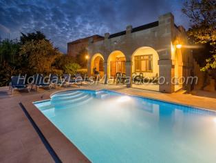 Holiday Let Gozo Gharb Villa/Farmhouse with Pool farmhouse dar is-sultan