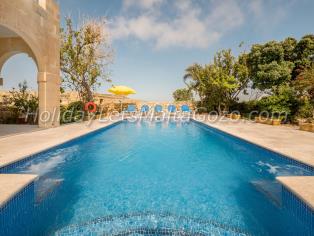 Holiday Let Gozo Gharb Villa/Farmhouse with Pool farmhouse dar is-sultan