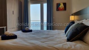 Holiday Let Malta Bugibba Apartment bay square no3.