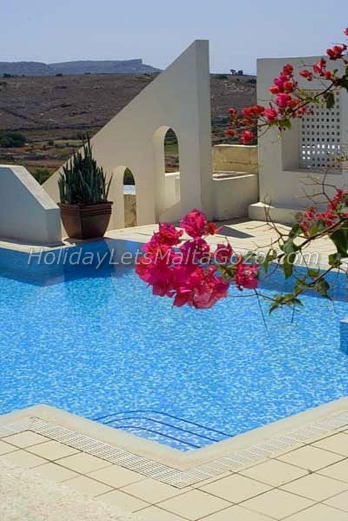 Holiday Let Malta Mgarr Villa/Farmhouse with Pool farmhouse tal-magna