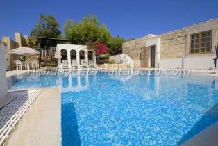 Holiday Let Malta Mgarr Villa/Farmhouse with Pool farmhouse tal-magna