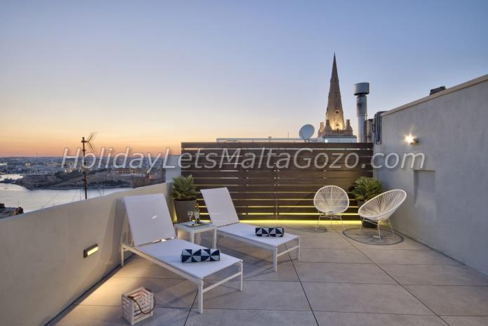Holiday Let Malta Valletta Studio mint suite no2
