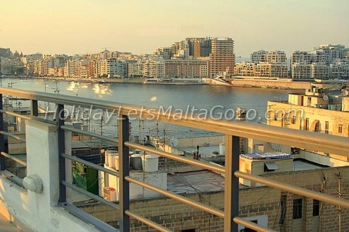 Holiday Let Malta Valletta Penthouse with Sea View old mint penthouse